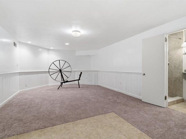 401 Neulon Ave, Mt Lebanon, PA 15216