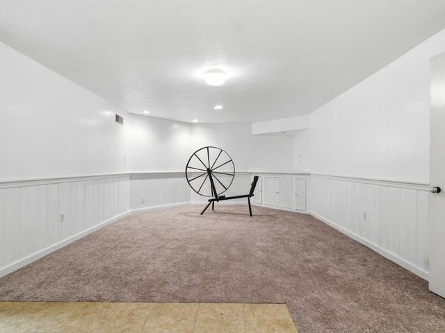 401 Neulon Ave, Mt Lebanon, PA 15216