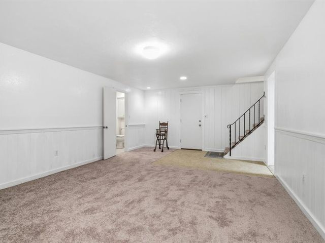 401 Neulon Ave, Mt Lebanon, PA 15216
