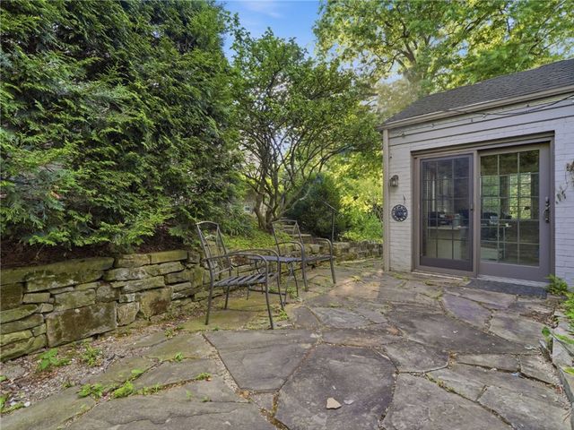 401 Neulon Ave, Mt Lebanon, PA 15216