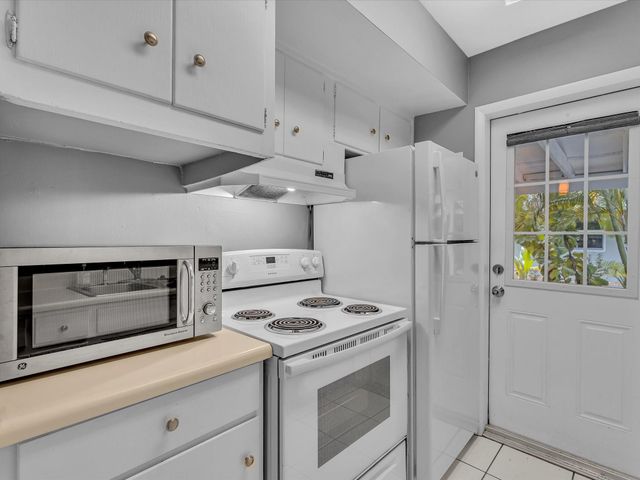 141-145 NE 30th Ct, Wilton Manors, FL 33334