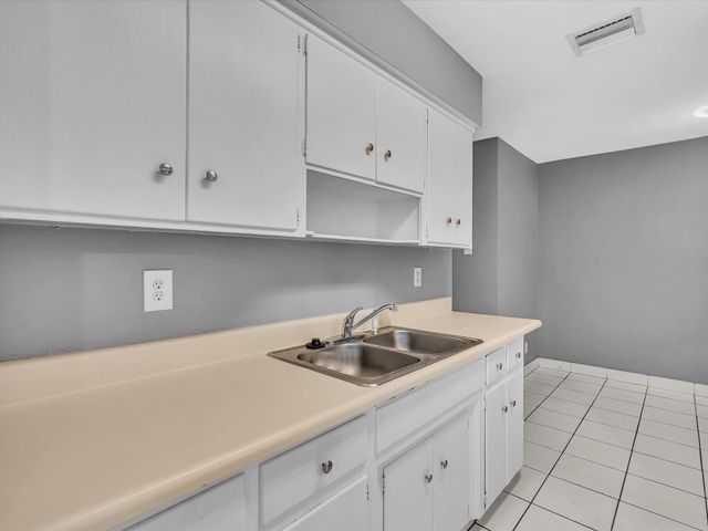 141-145 NE 30th Ct, Wilton Manors, FL 33334