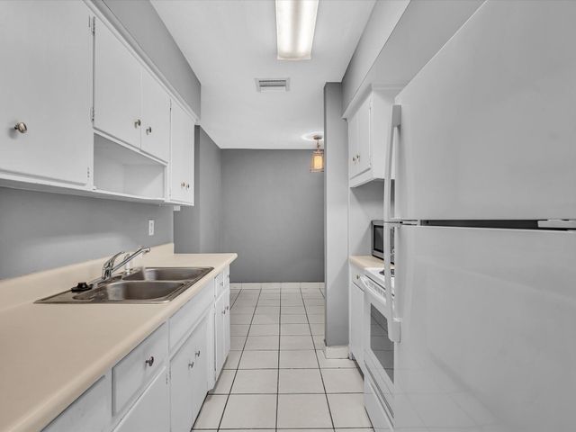 141-145 NE 30th Ct, Wilton Manors, FL 33334