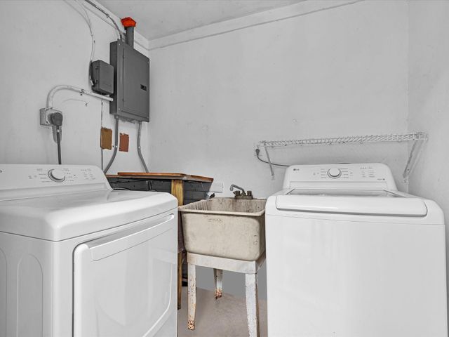 141-145 NE 30th Ct, Wilton Manors, FL 33334