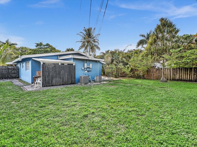 141-145 NE 30th Ct, Wilton Manors, FL 33334