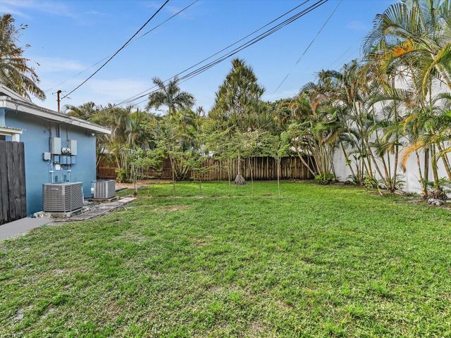 141-145 NE 30th Ct, Wilton Manors, FL 33334