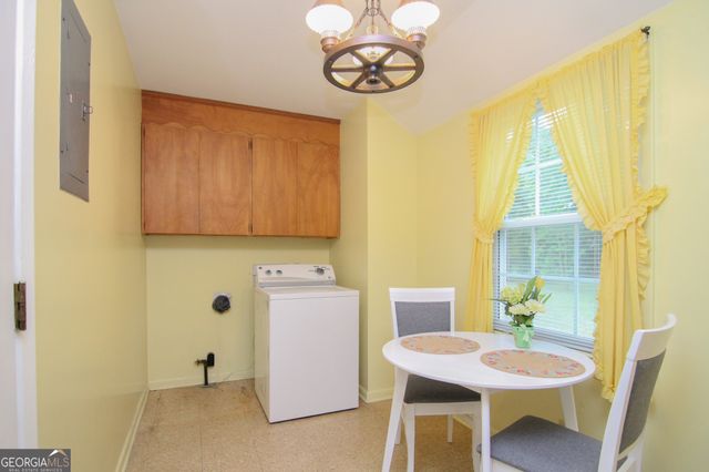 135 Carterwoods Drive, Warner Robins, GA 31088