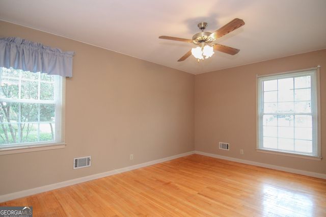 135 Carterwoods Drive, Warner Robins, GA 31088