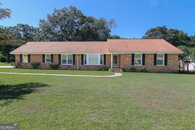 135 Carterwoods Drive, Warner Robins, GA 31088