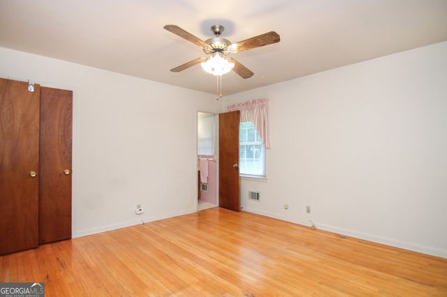 135 Carterwoods Drive, Warner Robins, GA 31088