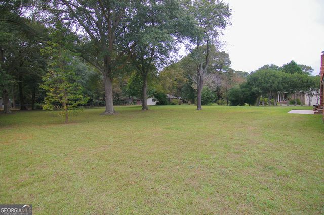 135 Carterwoods Drive, Warner Robins, GA 31088