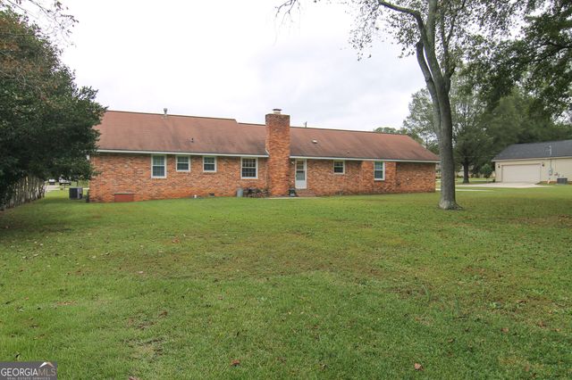 135 Carterwoods Drive, Warner Robins, GA 31088