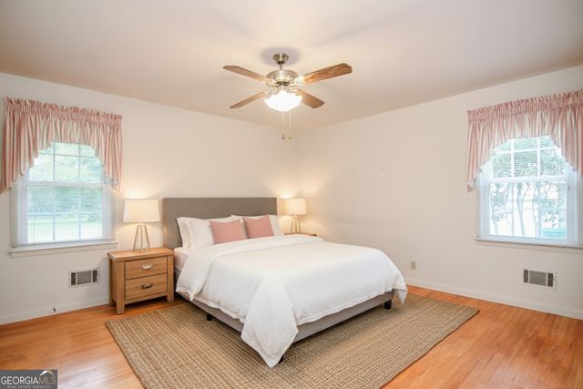 135 Carterwoods Drive, Warner Robins, GA 31088