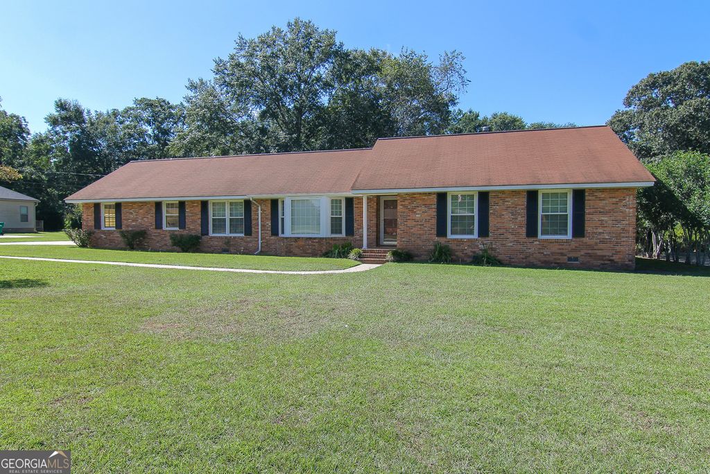 135 Carterwoods Drive, Warner Robins, GA 31088