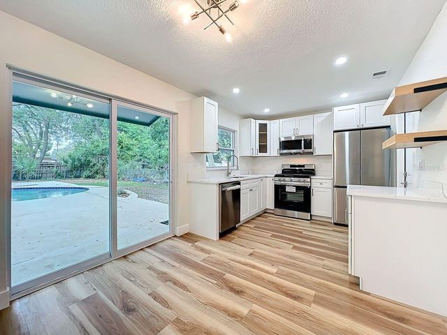 214 N ALDERWOOD STREET, Winter Springs, FL 32708
