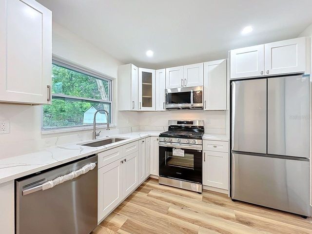 214 N ALDERWOOD STREET, Winter Springs, FL 32708