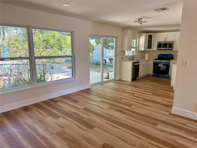 214 N ALDERWOOD STREET, Winter Springs, FL 32708