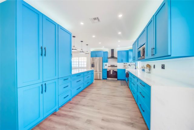 250 NE 27th Ct, Boca Raton, FL 33431