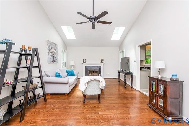 14713 Ridge Point Dr, Midlothian, VA 23112