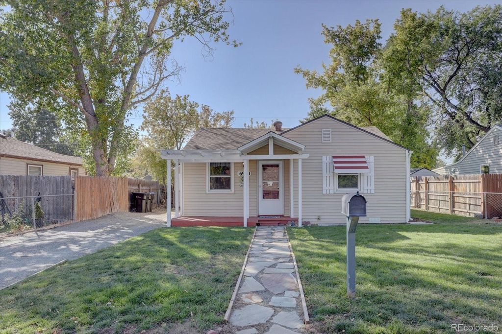 6940 W 55th Place, Arvada, CO 80002