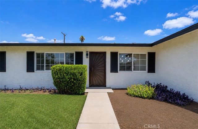 27384 7th, Highland, CA 92346