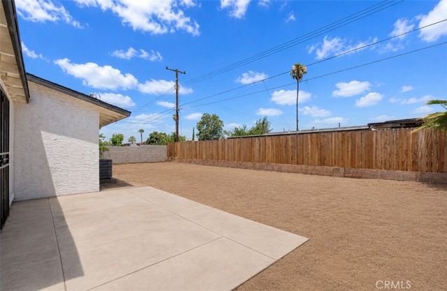 27384 7th, Highland, CA 92346