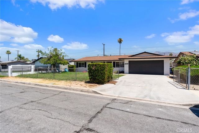27384 7th, Highland, CA 92346