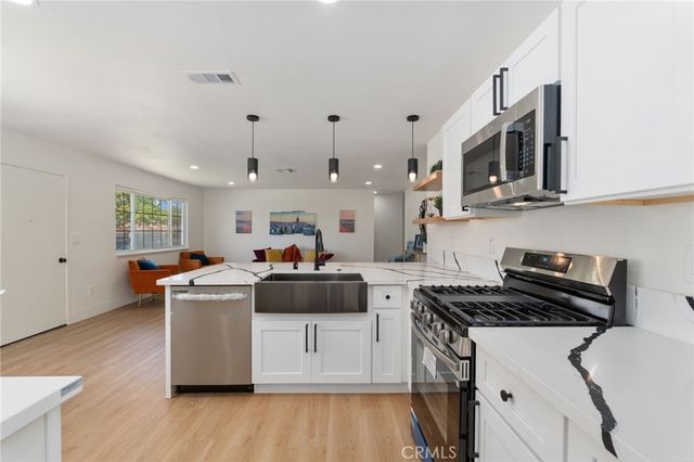 27384 7th, Highland, CA 92346