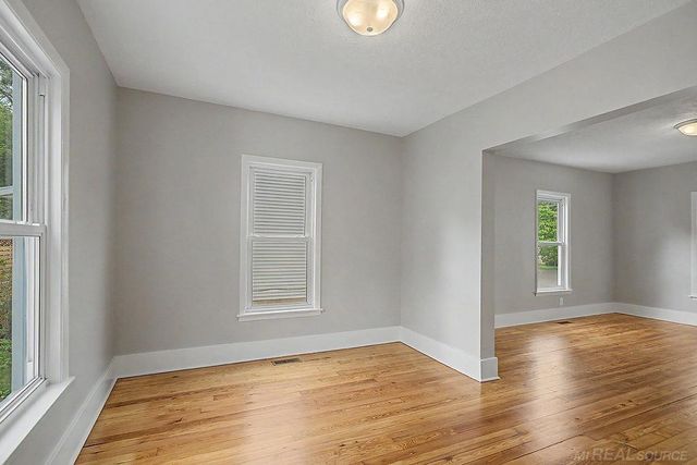 1340 Columbia Avenue, Grand Rapids, MI 49505