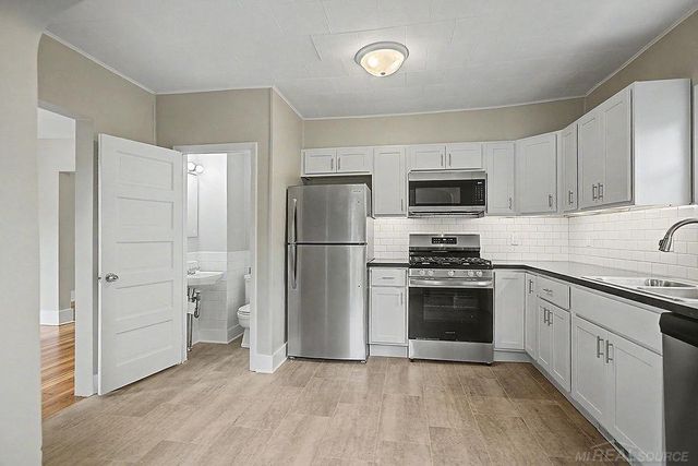 1340 Columbia Avenue, Grand Rapids, MI 49505