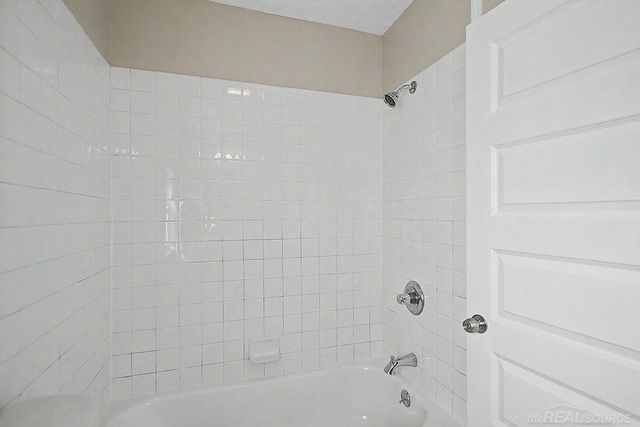 1340 Columbia Avenue, Grand Rapids, MI 49505