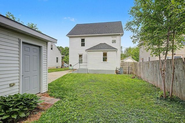 1340 Columbia Avenue, Grand Rapids, MI 49505