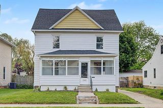 1340 Columbia Avenue, Grand Rapids, MI 49505
