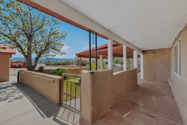 903 Calle Jose de La Cruz, Espanola, NM 87532