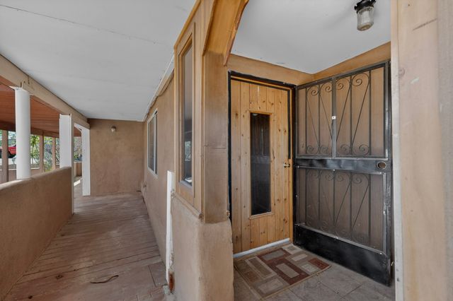 903 Calle Jose de La Cruz, Espanola, NM 87532