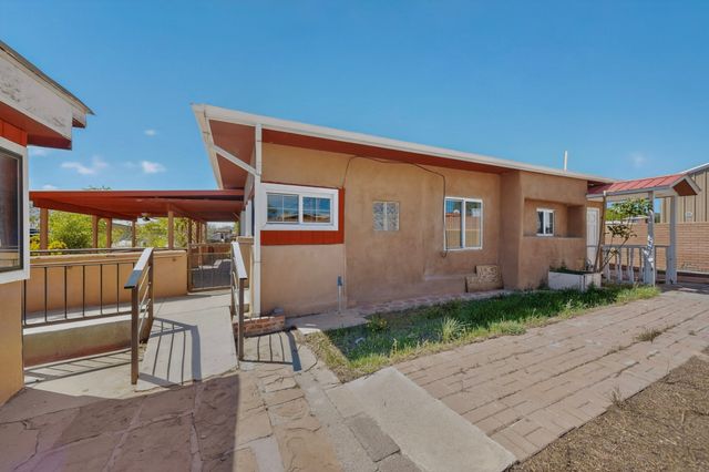 903 Calle Jose de La Cruz, Espanola, NM 87532