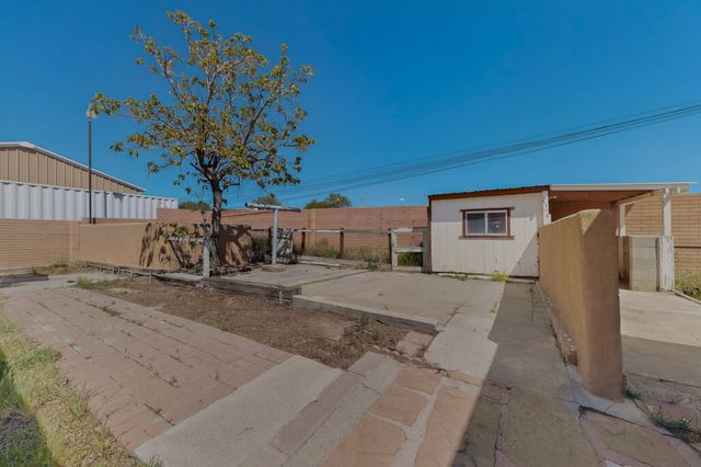 903 Calle Jose de La Cruz, Espanola, NM 87532