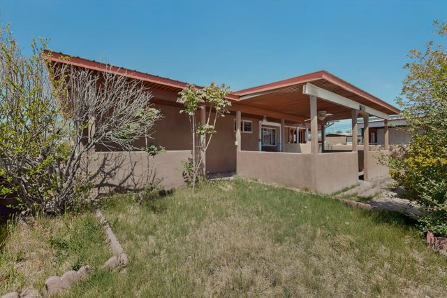 903 Calle Jose de La Cruz, Espanola, NM 87532