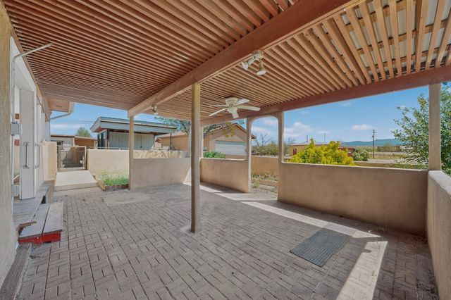 903 Calle Jose de La Cruz, Espanola, NM 87532