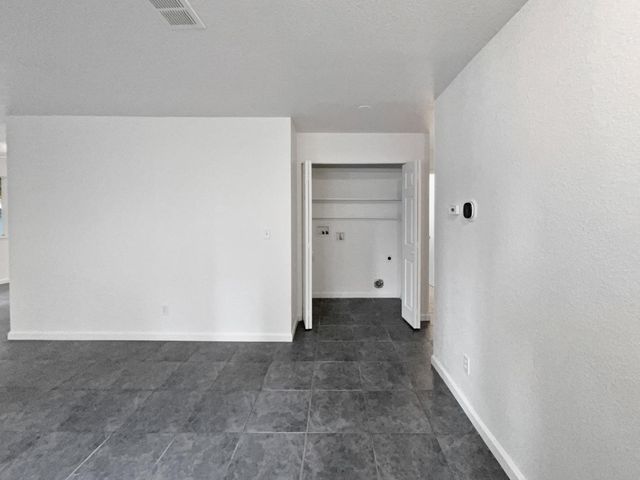 6230 Oak Valley Ln, Citrus Heights, CA 95621