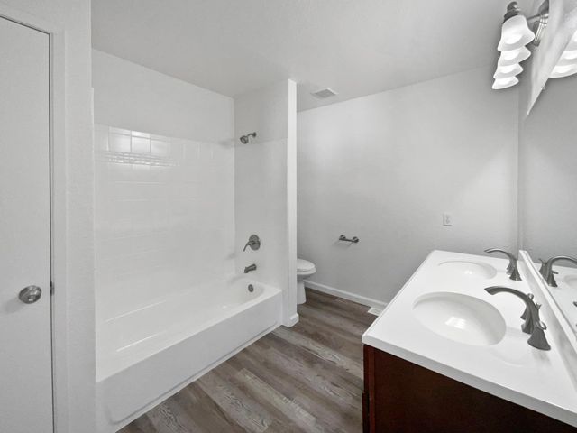 6230 Oak Valley Ln, Citrus Heights, CA 95621