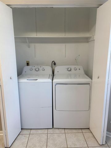 17281 Saturn Lane, Houston, TX 77058