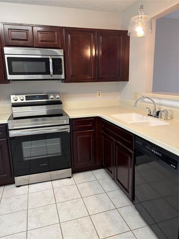 17281 Saturn Lane, Houston, TX 77058