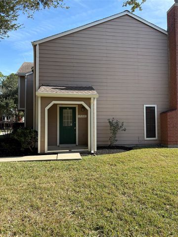 17281 Saturn Lane, Houston, TX 77058