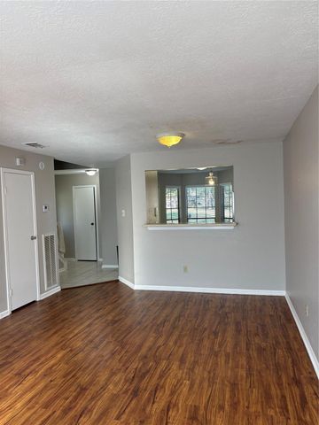 17281 Saturn Lane, Houston, TX 77058