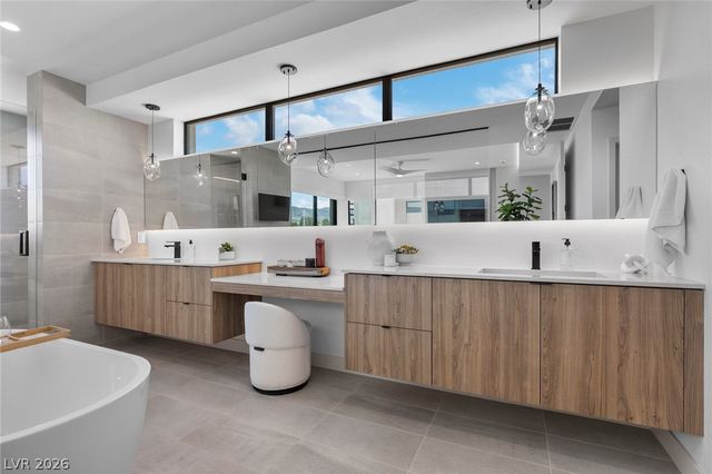 4053 Heron Fairway Drive, Las Vegas, NV 89141