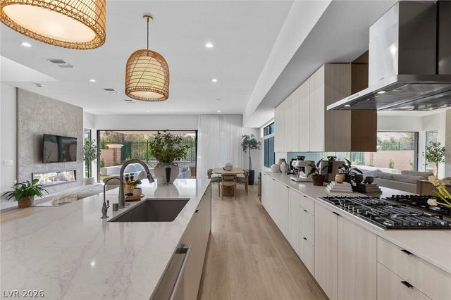 4053 Heron Fairway Drive, Las Vegas, NV 89141