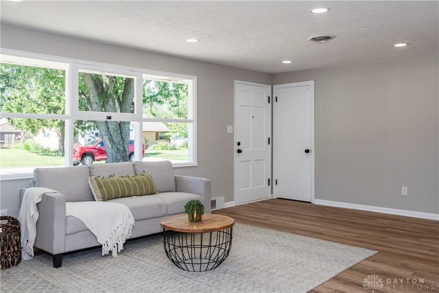 3806 Saranac Drive, Dayton, OH 45429