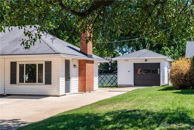 3806 Saranac Drive, Dayton, OH 45429