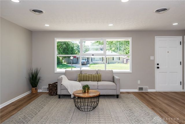 3806 Saranac Drive, Dayton, OH 45429